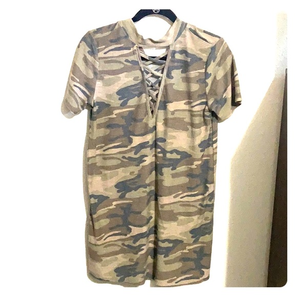 Dress - Picture 1 of 1